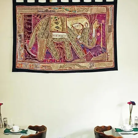 Claremont House Πανσιόν 4*